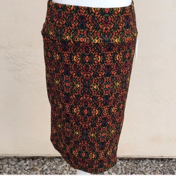 LuLaRoe Cassie Multicolored Tribal Skirt M - Picture 1 of 4